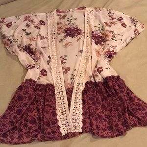 Romantic, flirty floral kimono